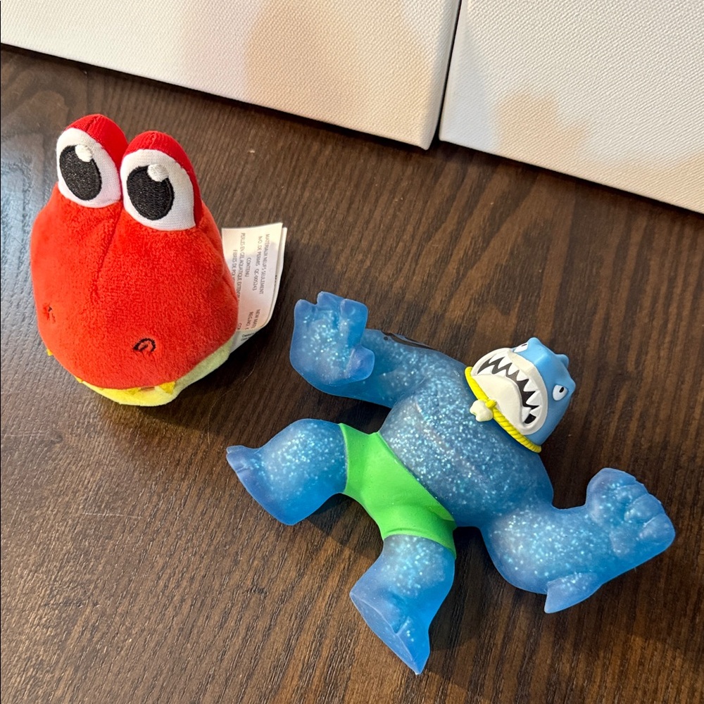 FREEBIE WITH PURCHASE Heroes of Goo JIT Zu Series 1 Thrash Shark Squishy - As Is